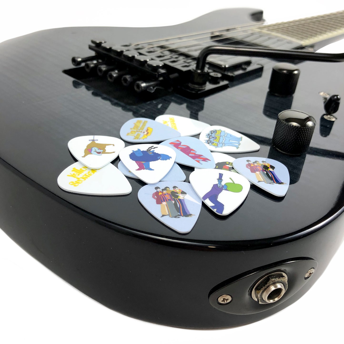 KISS 12 PACK OFFICIAL LICENSING GUITAR PICKS